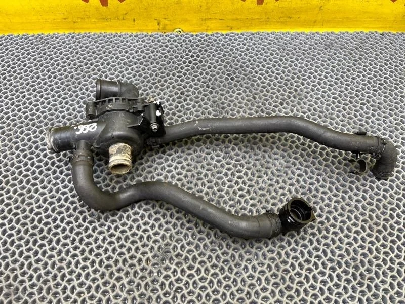 Корпус термостата Jaguar XF 2010 C2Z11669 X250 3.0 V6 TC(306DT)