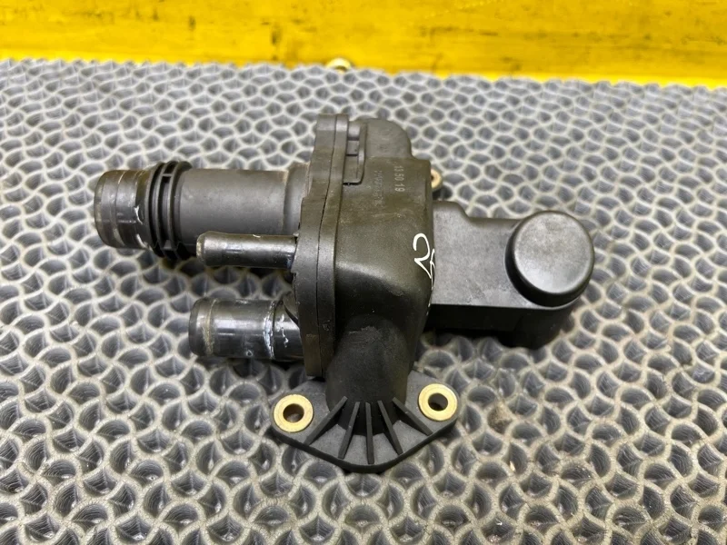 Тройник системы охлаждения Jaguar XF 2010 JDE3972 X250 3.0 V6 TC(306DT)