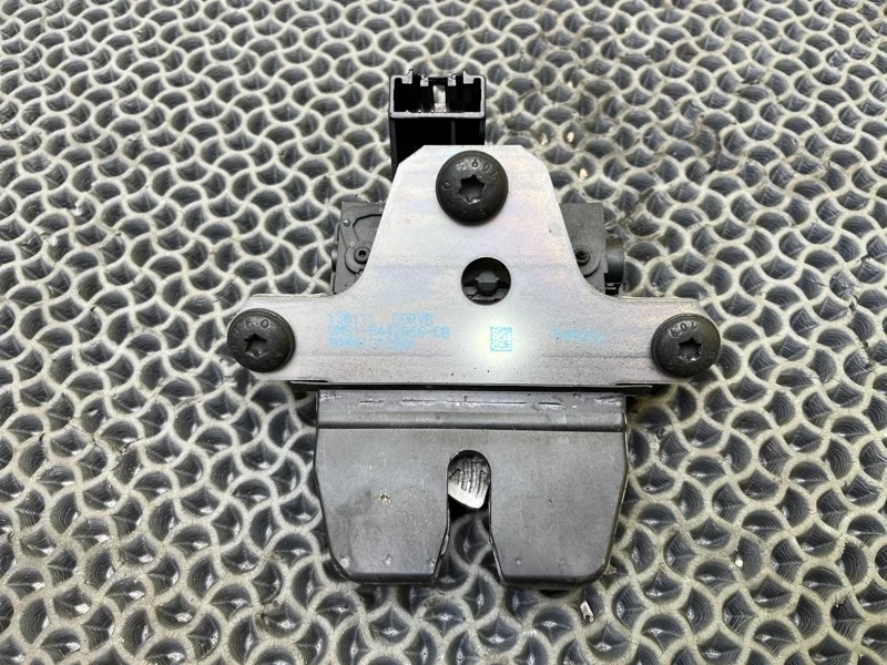 Замок крышки багажника Ford S-Max 2011 1930055 2.0L ECOBOOST