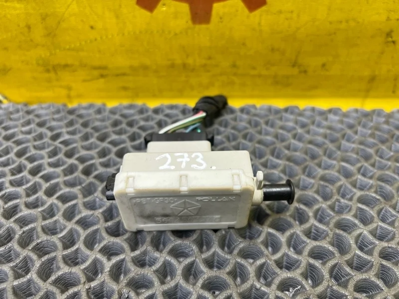 Датчик включения стоп сигнала Chrysler Voyager 5/Grand Caravan 2008 56045043AG 2.8 ENS