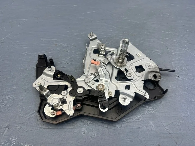 Замок двери Hyundai Grand Starex/H1 2012 814504H050 2.5 D4CB, задний правый