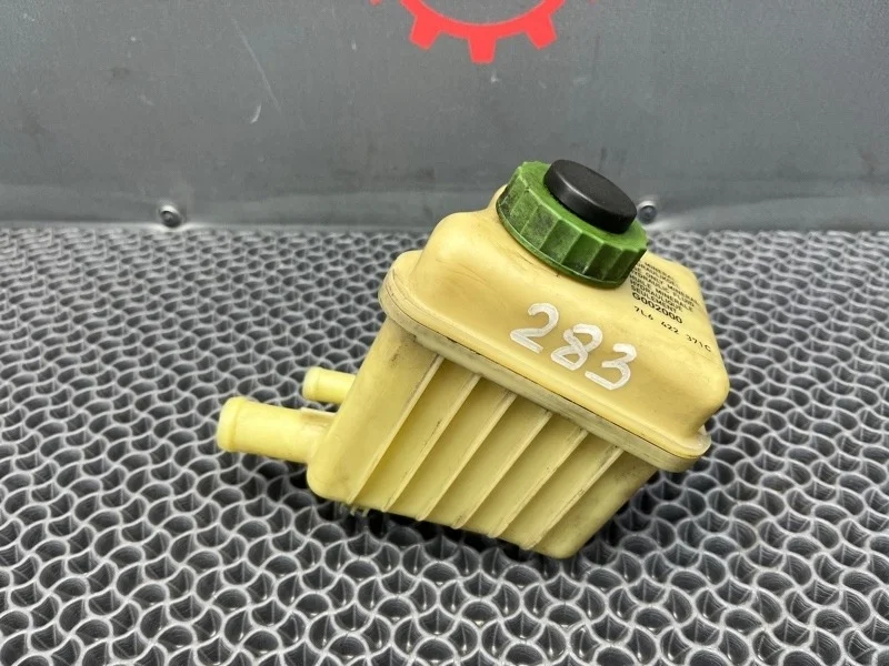 Бачок гидроусилителя Volkswagen Touareg 2006 7L6422371E 3.0 BKS