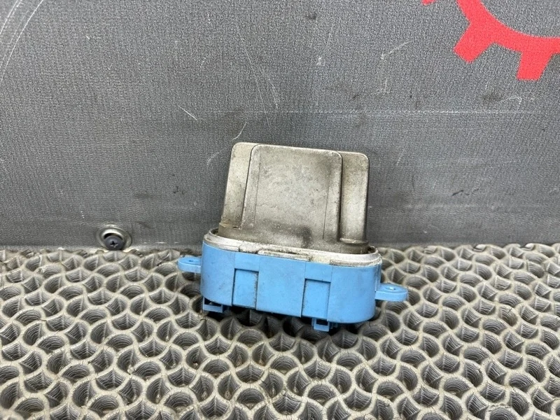 Резистор печки Volkswagen Touareg 2004 7L0907521B 7LA 2.5 BAC 033884