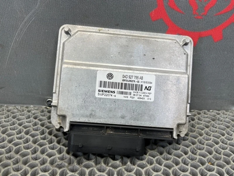 Блок управления раздаточной коробкой Volkswagen Touareg 2004 0AD927755AB 7LA 2.5 BAC 033884