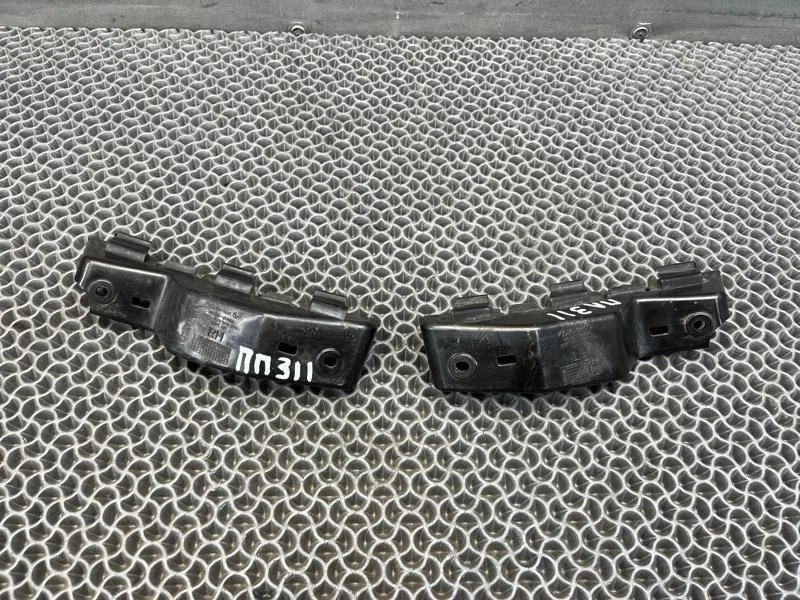 Кронштейн бампера Hyundai Grand Starex/H1 2008 865564H000 2.5 D4CB 8377905, передний