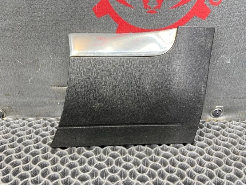 Накладка крыла Volkswagen Touareg 2005 7L6854960A 7LA 2.5 BAC, передняя правая