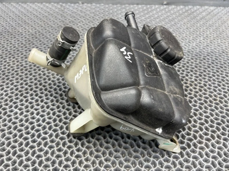 Бачок расширительный Mercedes-Benz GLE-Coupe 2017 1665000049 C292