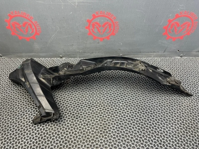 Кронштейн бампера Volkswagen Touareg 2007 7L6807184D 7L6 3.0 BKS, передний правый