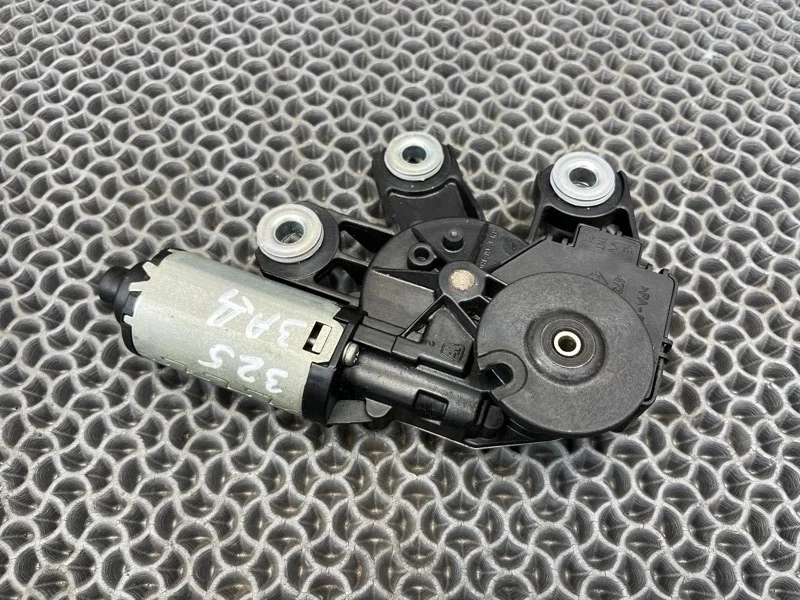 Моторчик стеклоочистителя Volkswagen Touareg 2007 7L0955712C 7L6 3.0 BKS, задний