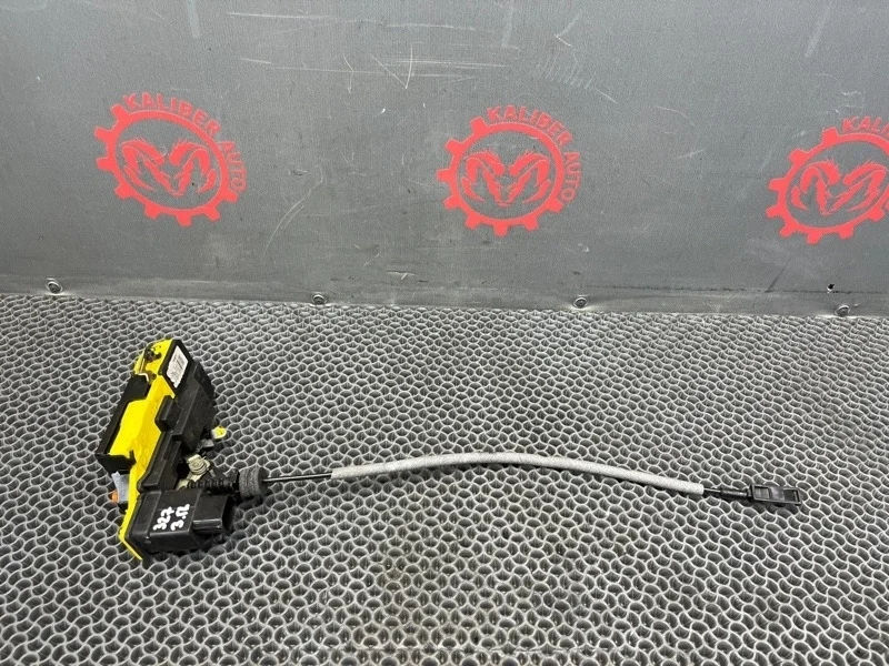 Замок двери Volvo XC90 2006 30699756 2.4 D5244T 322802, задний правый