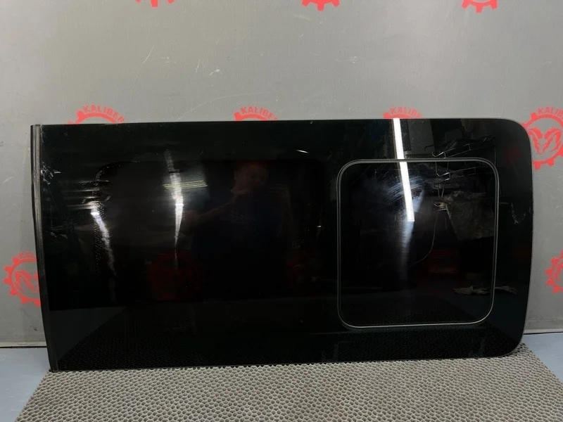 Стекло двери Hyundai Grand Starex/H1 2010 878204H010 2.5 D4CB, заднее правое