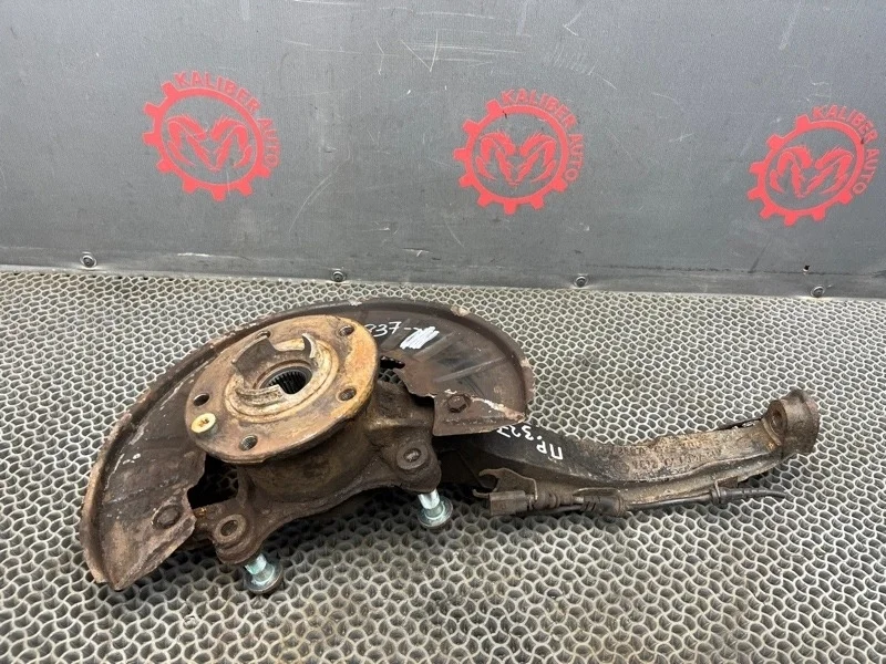 Кулак поворотный Volkswagen Touareg 2005 7L0407258A 7LA 3.2 BMV, передний правый