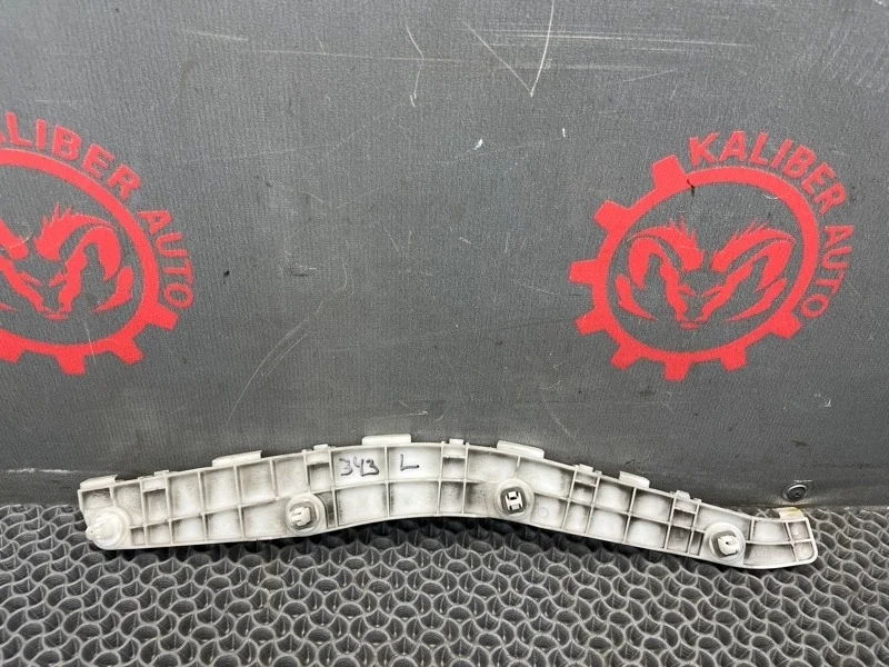 Кронштейн бампера Mitsubishi Pajero 4 2007 6410A187 V98W 4M41, задний левый