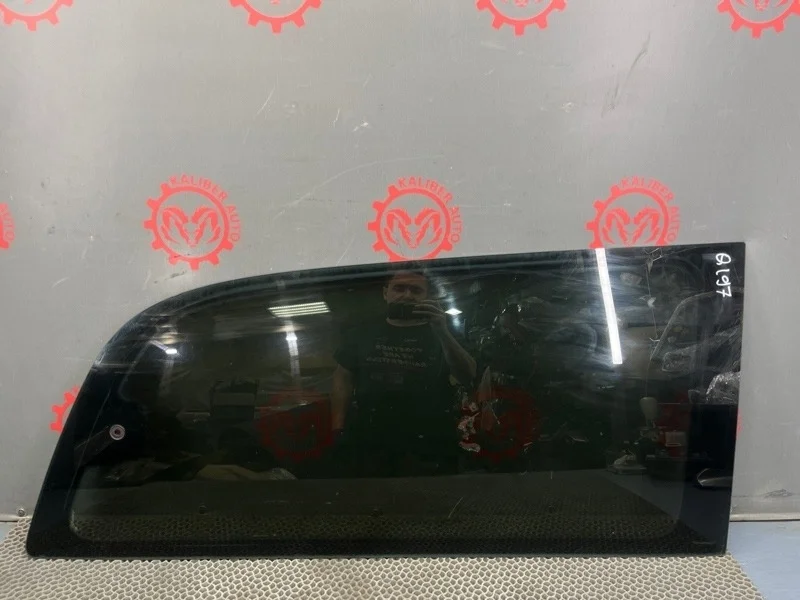 Стекло кузовное/форточка Mercedes-Benz V-Class 2008 A6396720913 W-639 646.980, заднее правое
