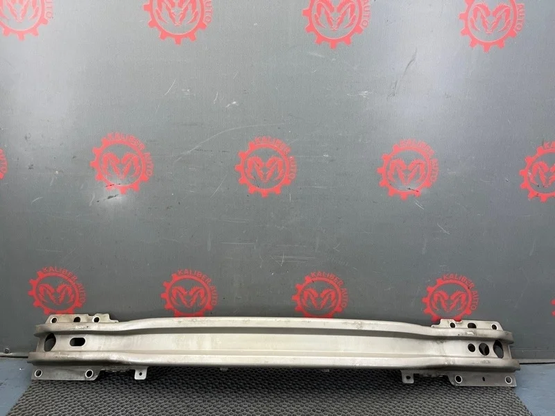 Усилитель бампера Volvo XC70 2008 30791152 2.4 D5244T4, передний