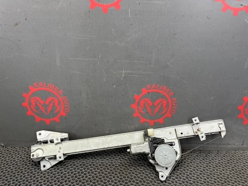 Стеклоподъемник Mitsubishi Pajero 4 2007 5713A162 V98W 4M41, передний правый