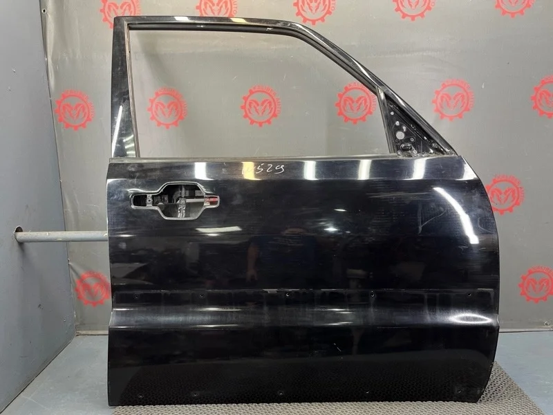 Дверь Mitsubishi Pajero 4 2007 5700A452 V98W 4M41, передняя правая