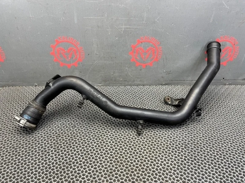 Патрубок интеркулера/турбины Volkswagen Touareg 2006 7L6145795AE 7LA 3.0 BKS