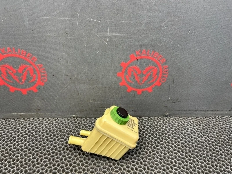 Бачок гидроусилителя Audi Q7 2007 7L6422371C 3.0 BUG