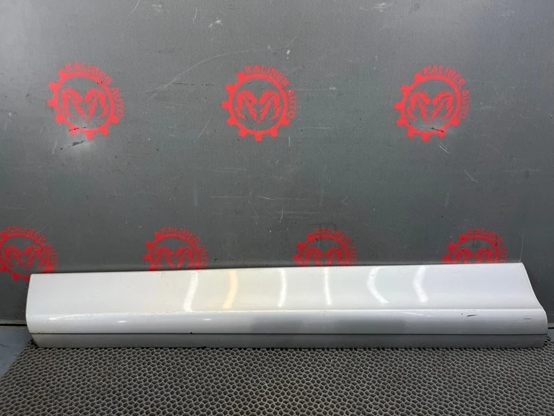 Молдинг двери Audi Q7 2007 4L0853959F 3.0 BUG, передний левый