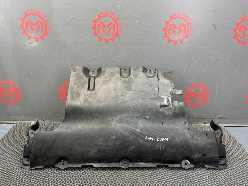 Защита двигателя Volkswagen Touareg 2005 7L0825285C 7LA 2.5 BAC