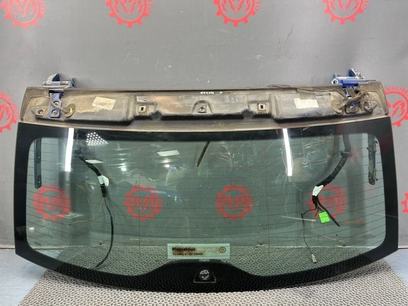 Стекло крышки багажника Volkswagen Touareg 2005 7L6845211BG 7LA 2.5 BAC