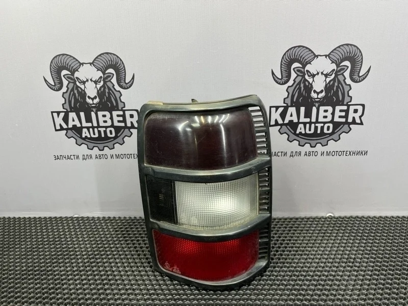 Фонарь Mitsubishi Pajero 2 1995 MB683992 V45W 3.5 6G74, задний правый