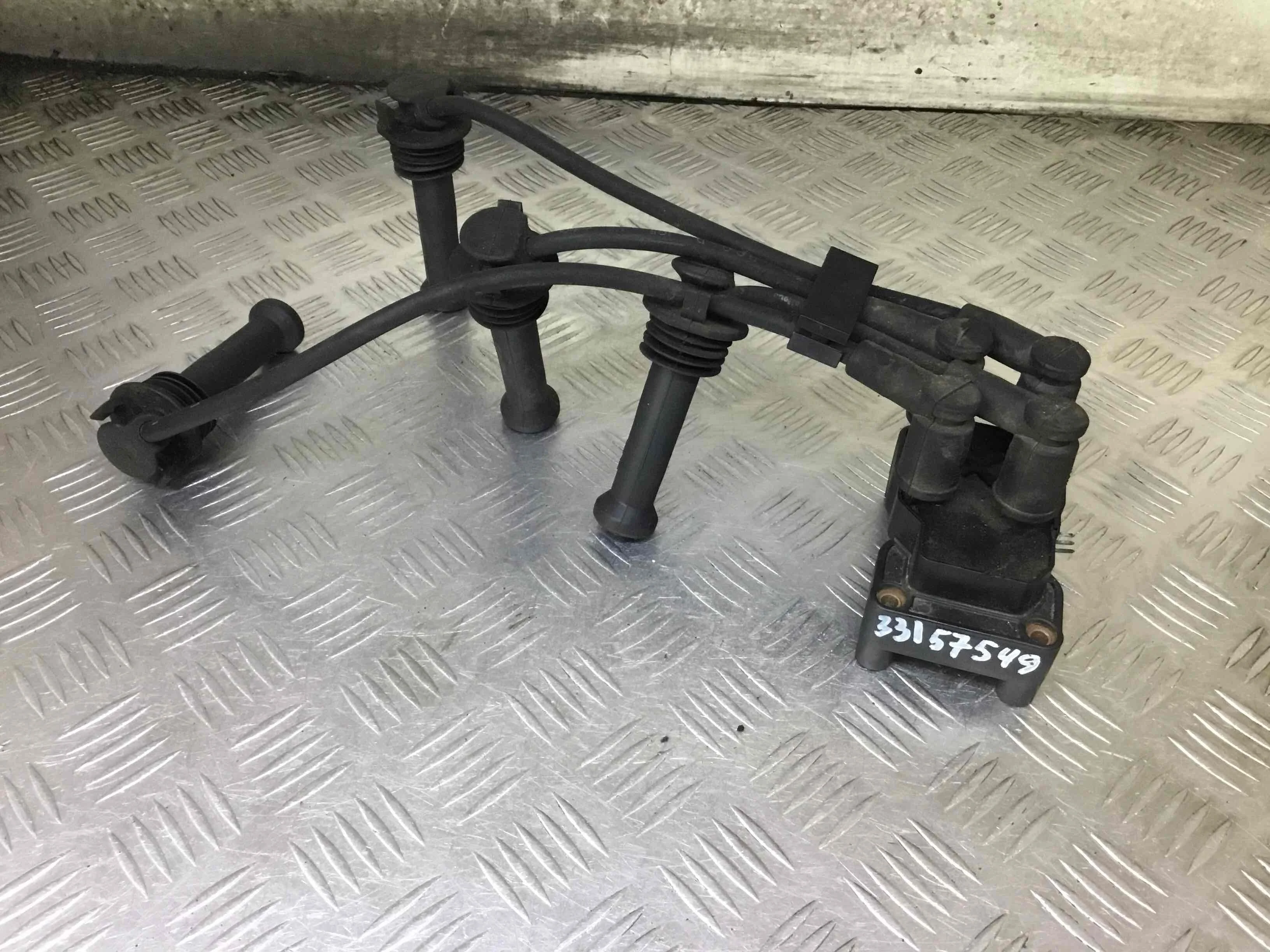 Катушка зажигания Ford Focus 2 поколение (2005-2008) бензин 1.6 i Механика Седан