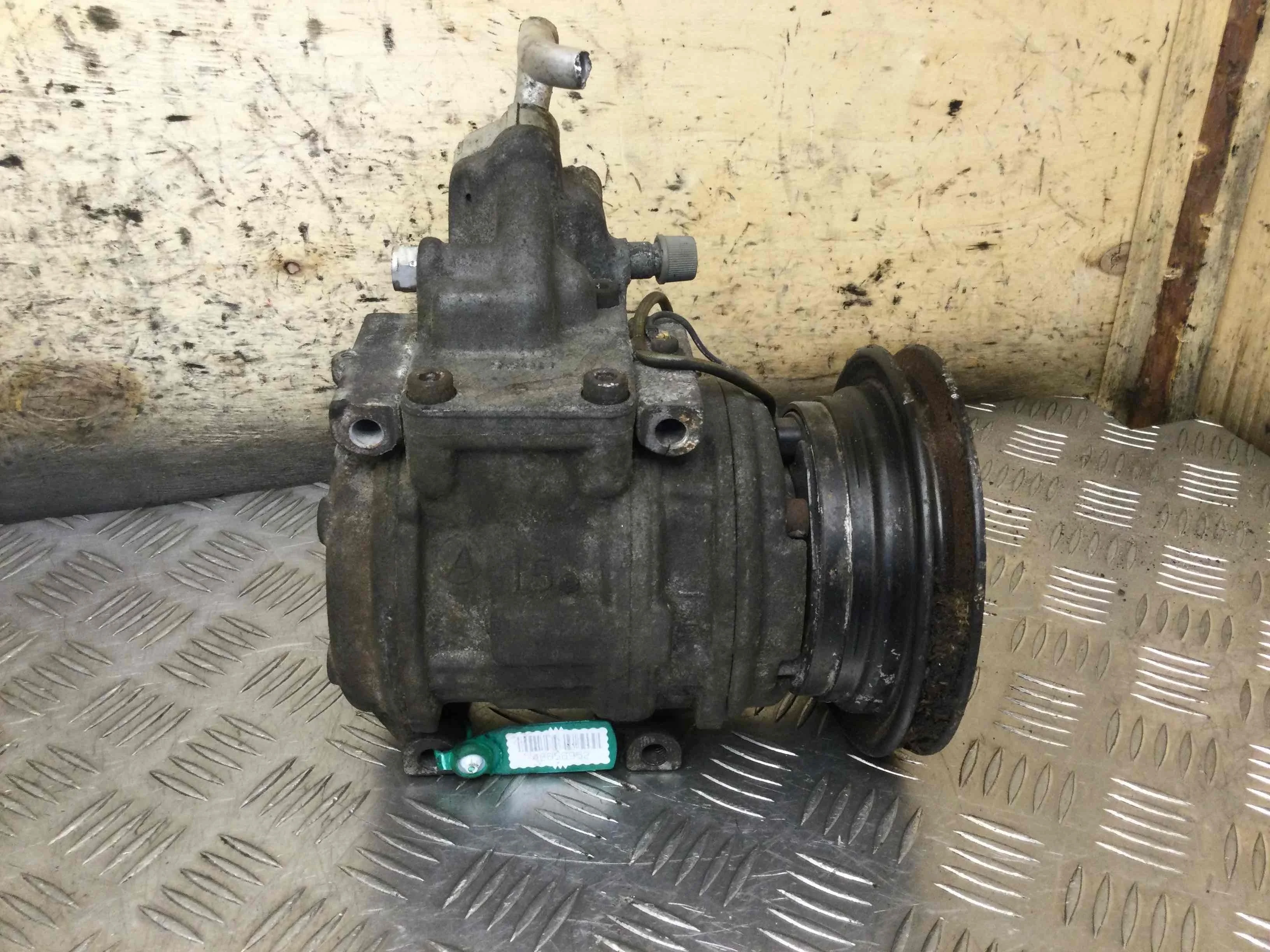 Компрессор кондиционера Mitsubishi Pajero 3 поколение (1999-2003) бензин 3.0  Автомат