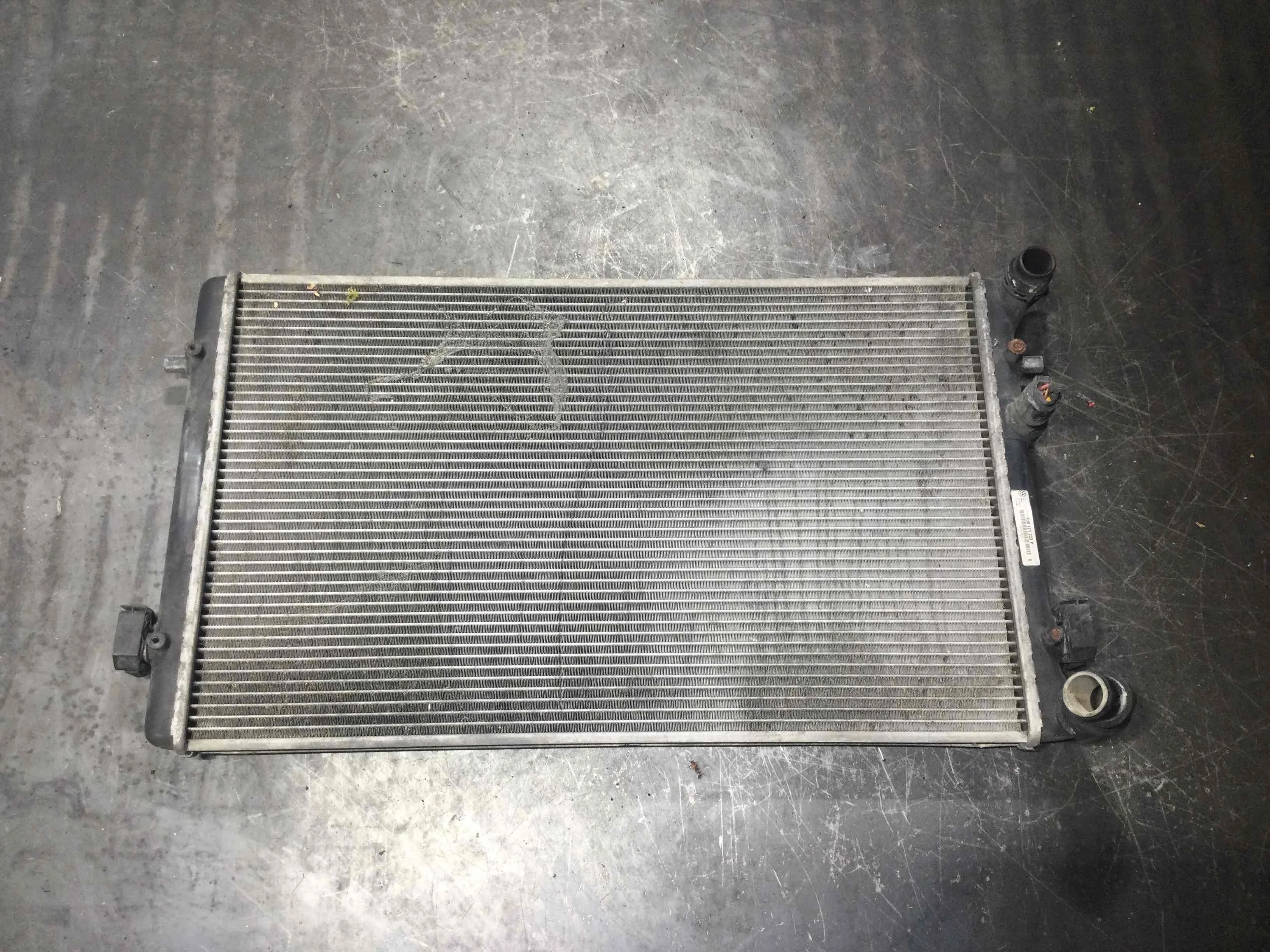 Радиатор (основной) Volkswagen Golf 4 поколение (1997-2004) дизель 1.9 TDI Механика Х/б