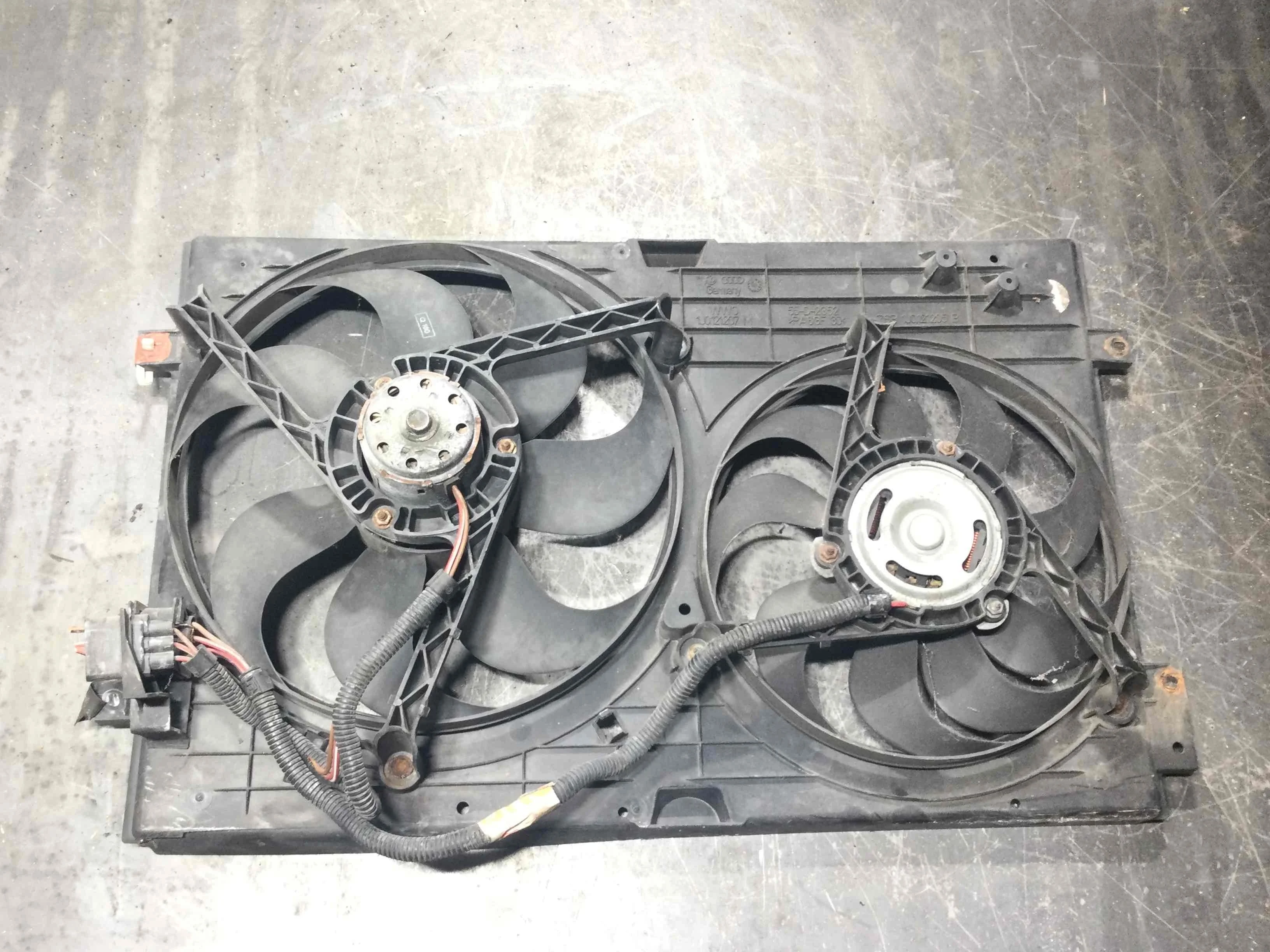 Вентилятор радиатора Volkswagen Golf 4 поколение (1997-2004) дизель 1.9 TDI Механика Х/б