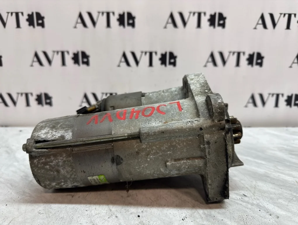 Стартер Volkswagen Touareg AXQ