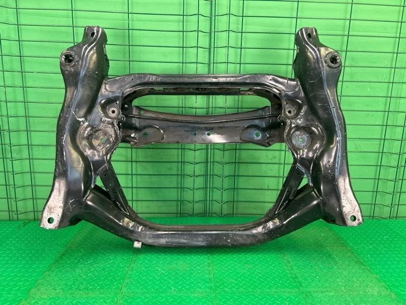 Подрамник Mercedes-Benz W221