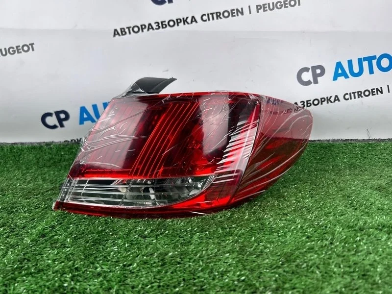 Фонарь Peugeot 408 2014
