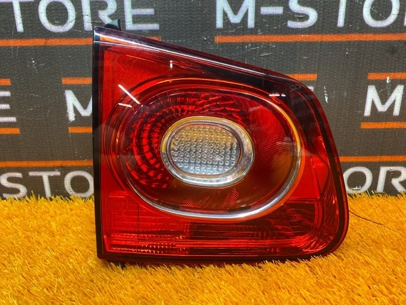 Фонарь крышки багажника Volkswagen Tiguan 2009 5N0945093C 5N CAWA, левый