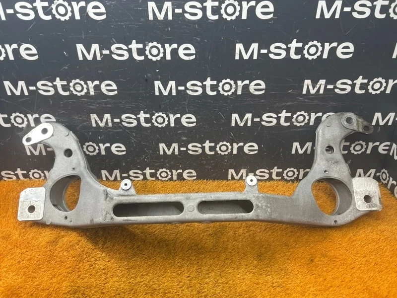 Кронштейн подушки двигателя Volkswagen Touareg 2012 7P0199207A 7P CGRA, передний