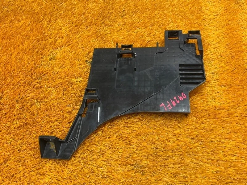 Кронштейн фары Land Rover Range Rover Evoque 2012 LR044484 L538 204PT, левый