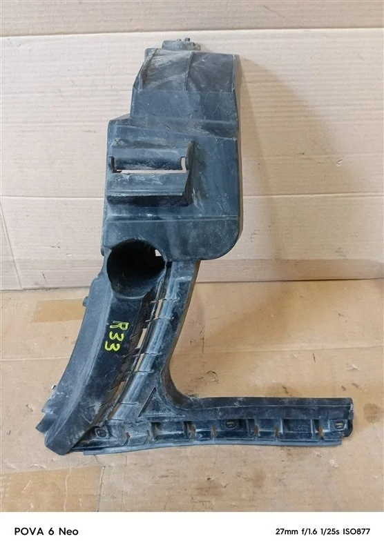 Кронштейн бампера Volvo XC90 2007 30698136 D5244T4, задний правый