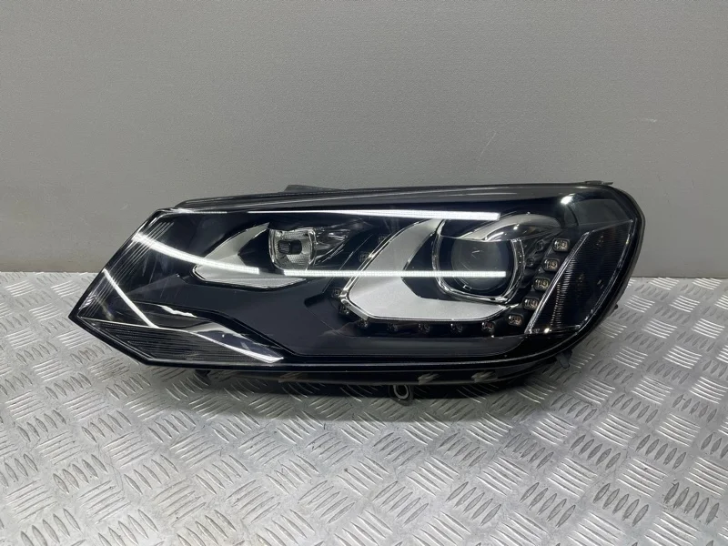 Фара ксенон Volkswagen Touareg 7P