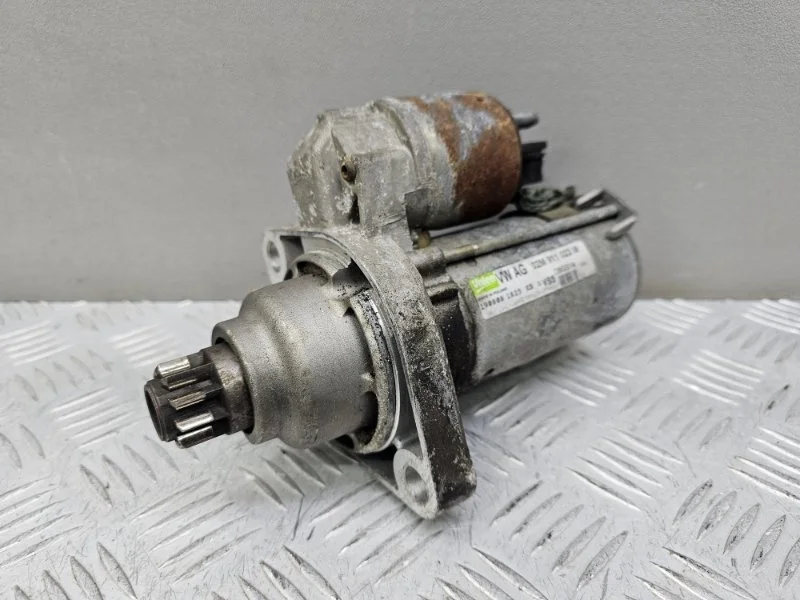 Стартер Volkswagen Passat B6