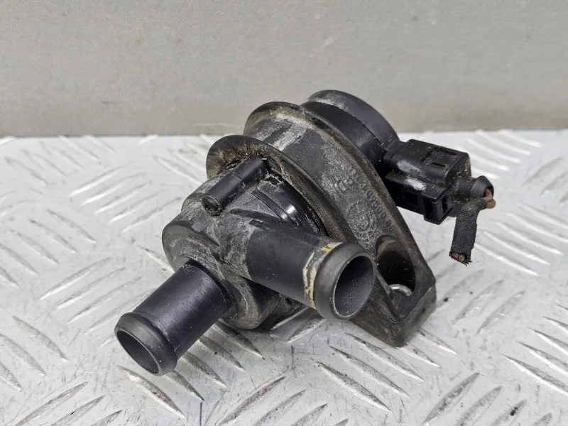 Водяная помпа Volkswagen Passat B6