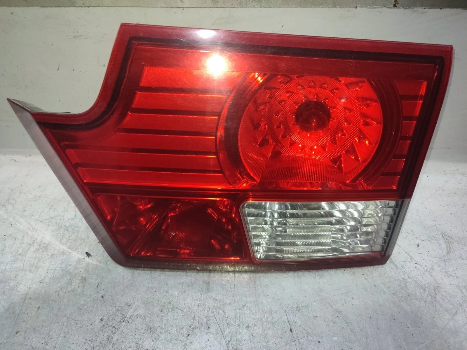 Фонарь SsangYong Kyron 2008 D130