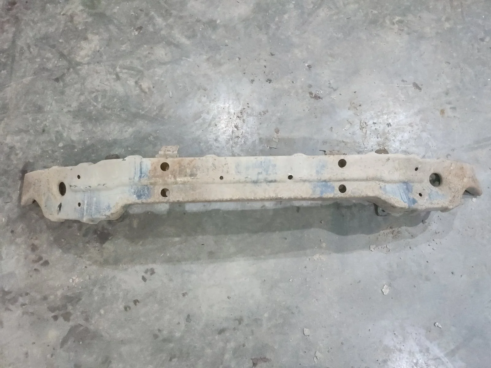 Усилитель бампера SsangYong Kyron 2008 D130