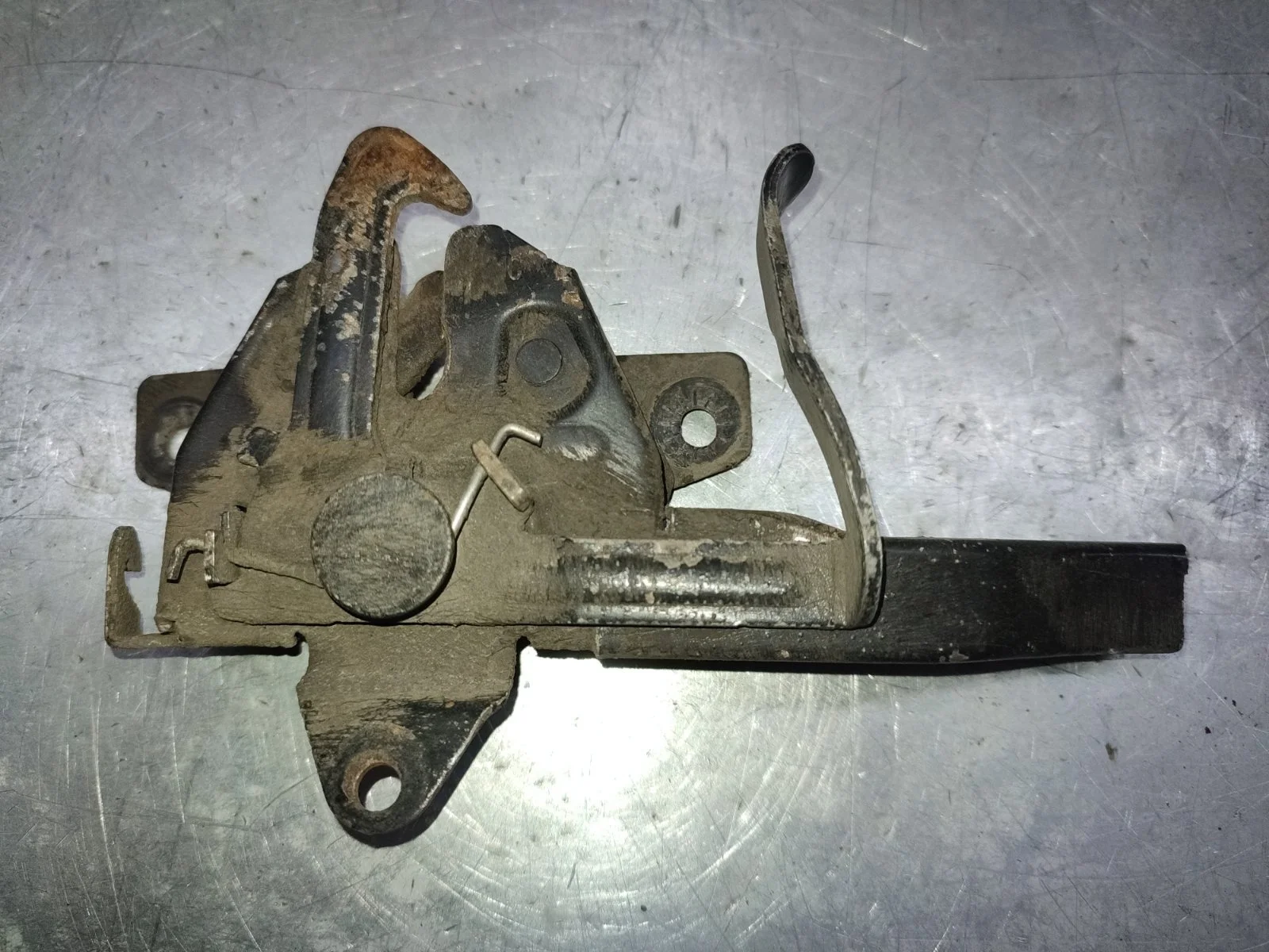 Замок капота SsangYong Kyron 2008 D130