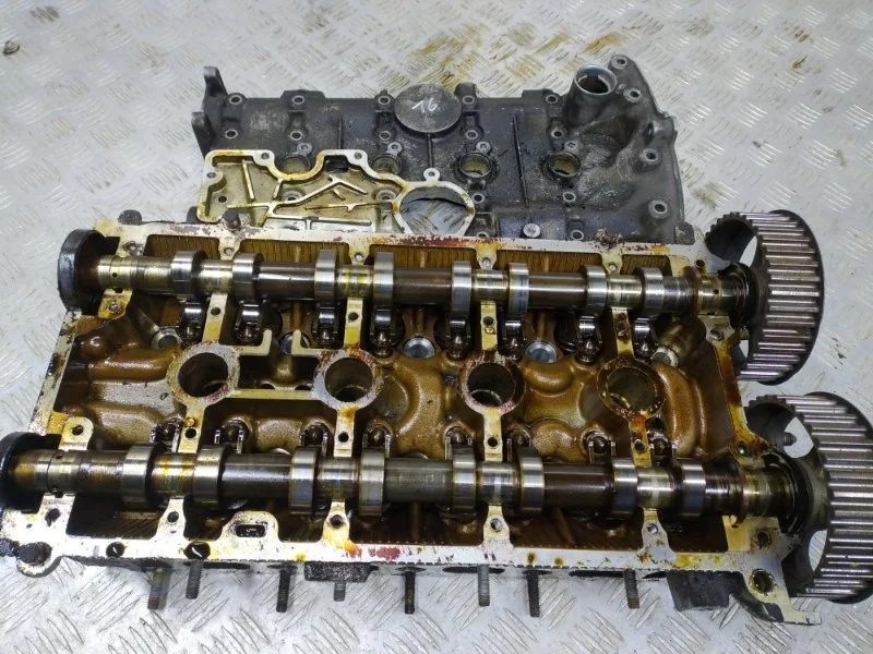 Головка блока цилиндров RENAULT LAGUNA 1995-2000 7700600552F K4M