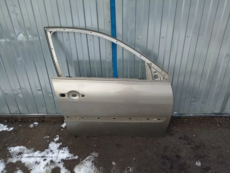Дверь RENAULT MEGANE 2008 7751473729 LM05 К4М, передняя правая