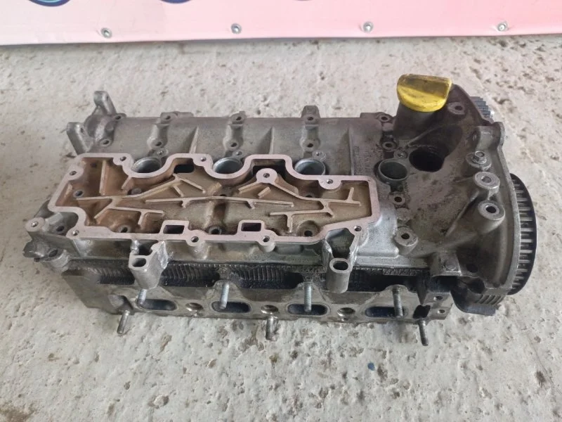 Головка блока цилиндров RENAULT MEGANE 7701475071 F4R