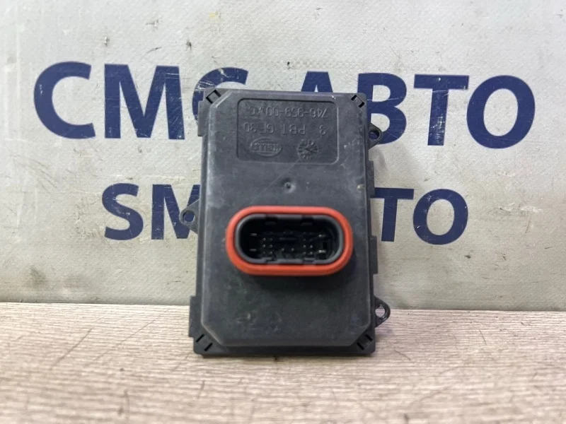 Блок управления фарой Audi A8 4F0941329D D3 4.2 BVJ