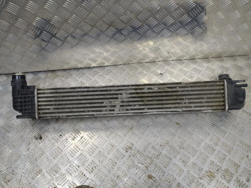 Интеркулер RENAULT DUSTER 2010-2015 8200880552 1.5 DCI
