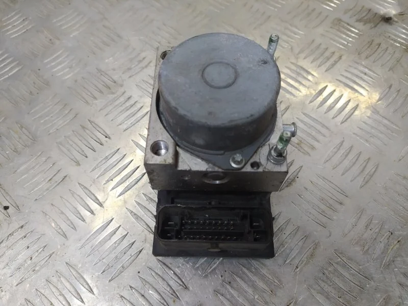 Блок АБС RENAULT DUSTER 2009-2020 8200846463